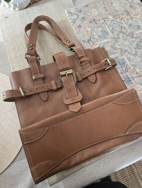 Y2K Classic Brown Leather Tote Bag with Buckle Detail
